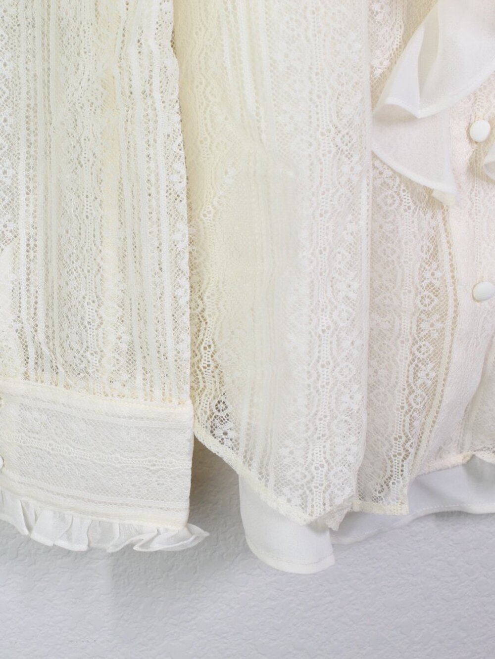 NWT Lauren Ralph Lauren Ruffle Trim Lace Shirt w Camisole, Winter Cream, US 8 - Picture 10 of 15